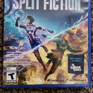 hazel Split Fiction Game - Vibrant Blue Case